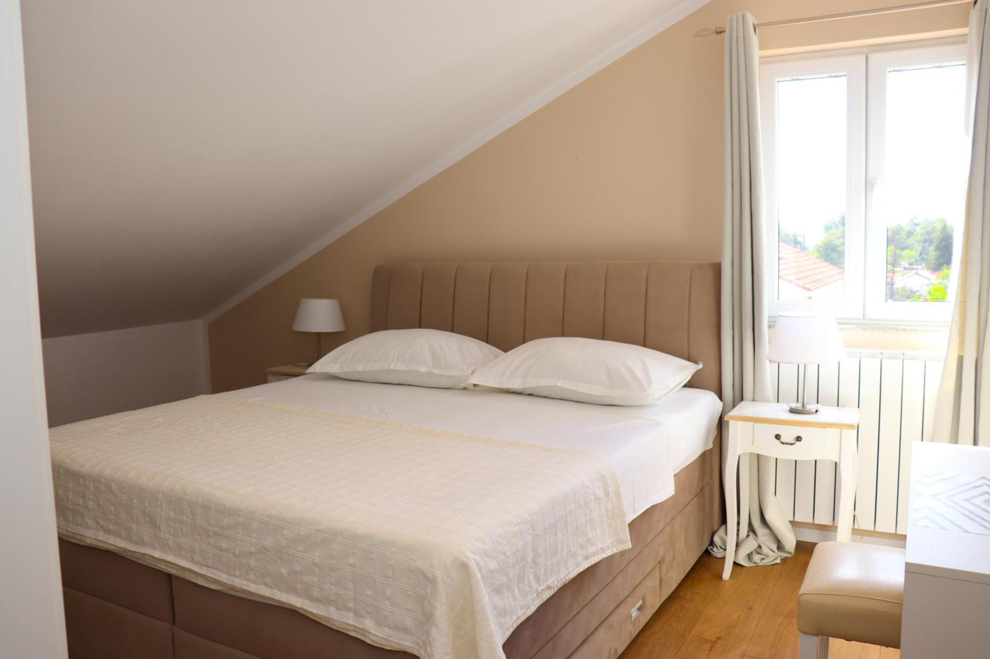 Ana Apartman
